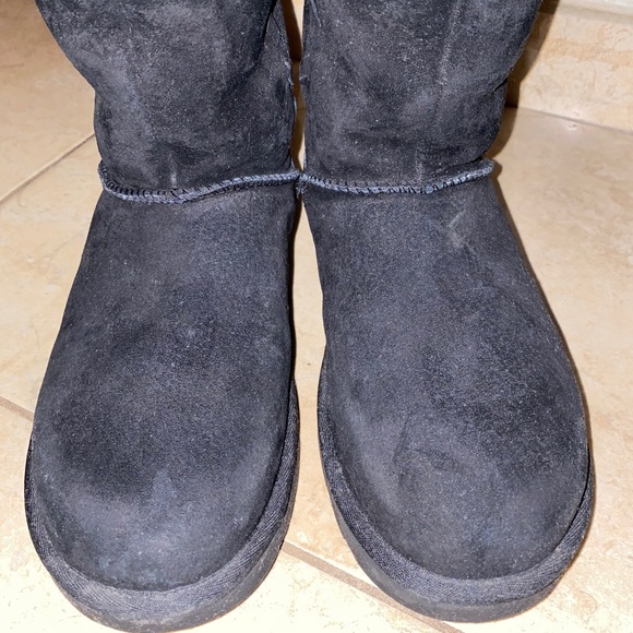 BLACK TALL UGG BOOTS WITH FUR TOP - Picture 3 of 5